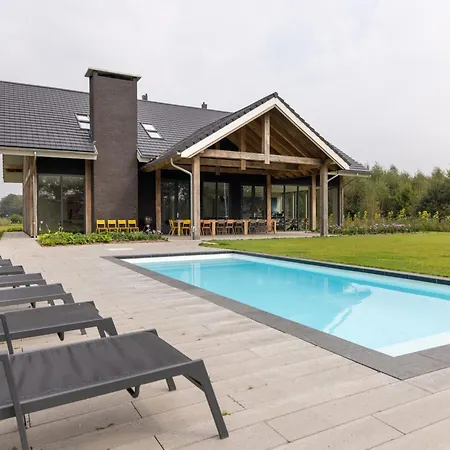 Prázdninový dům With Heated Pool, Sauna Aalten
