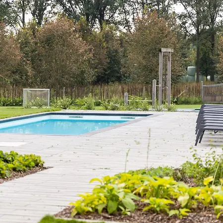 With Heated Pool, Sauna Prázdninový dům *