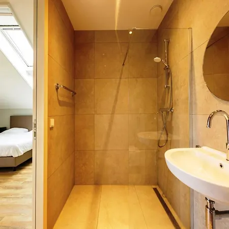 With Heated Pool, Sauna Feriehus Aalten